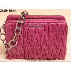 Geantă de umăr mini Miu Miu Glazed Matelasse din piele, culoare prună