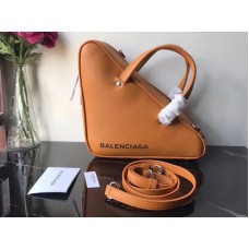Balenciaga Triangle Duffle S Maro 18062557