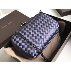 Clutch Bottega Veneta Knot In Boucher Intreccio Albastru Inchis