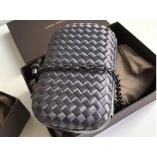 Clutch Bottega Veneta Knot În Boucher Intreccio Gri Inchis