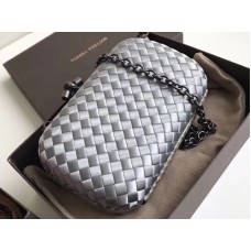 Clutch Bottega Veneta Nod În Argintiu Boucher Intreccio