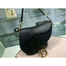 Geantă Dior Saddle din piele de vițel cu accesorii aurii, neagră m0446l