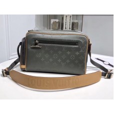 Geantă foto Louis Vuitton Monogram Titanium Canvas M43884