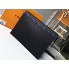 Pochette Voyage M30573 din piele Louis Vuitton Taiga