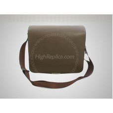 Louis Vuitton Taiga Piele Viktor Grizzli